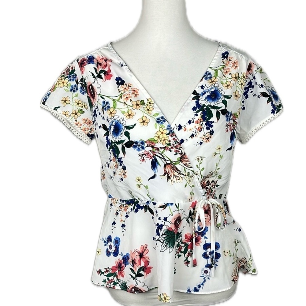 Floral Peplum Faux Wrap Top Sz L Cottage Bloom Feminine Spring Lace Trim Garden